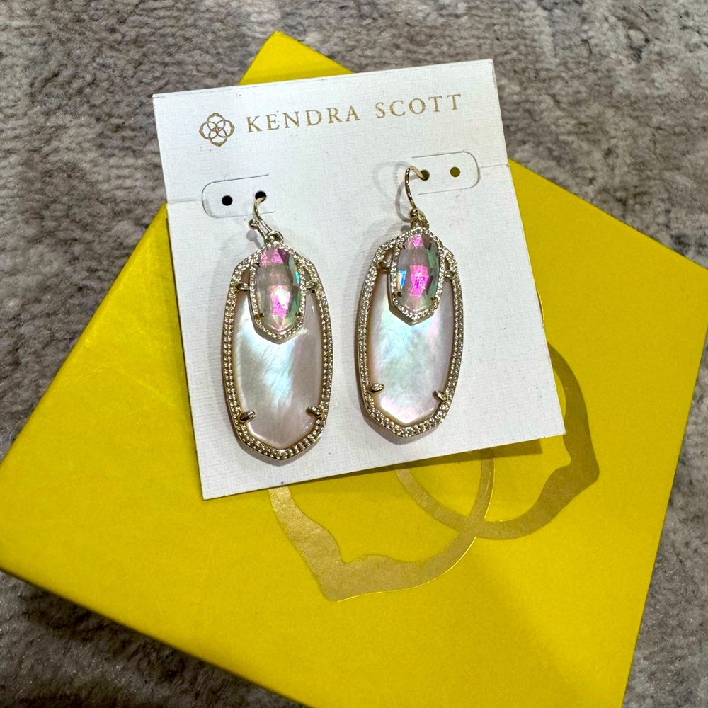Kendra Scott Emmy